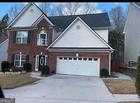 4 bed, 2.5 bath, 2414 sqft, $2,350 — Photo 1