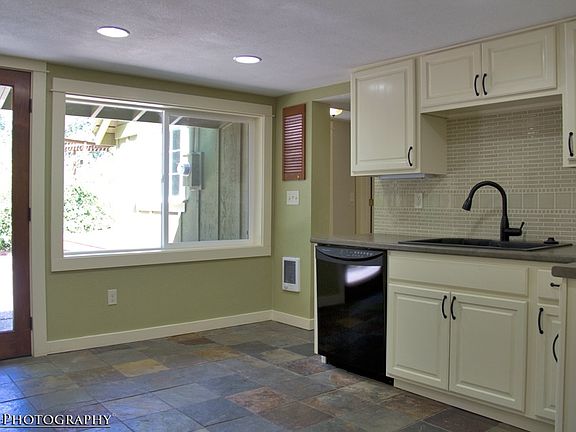 4th image of 14001 SE Maloy Ln