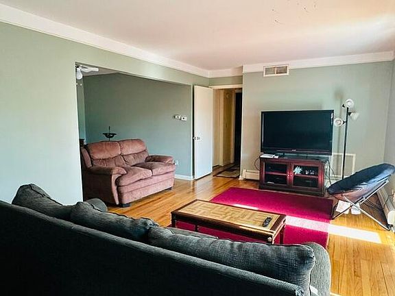 2nd image of 1209 Island Dr APT 204