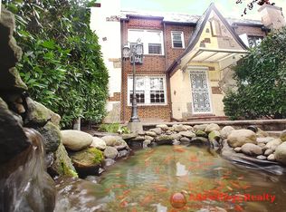 6843 Juno St, Forest Hills, NY 11375