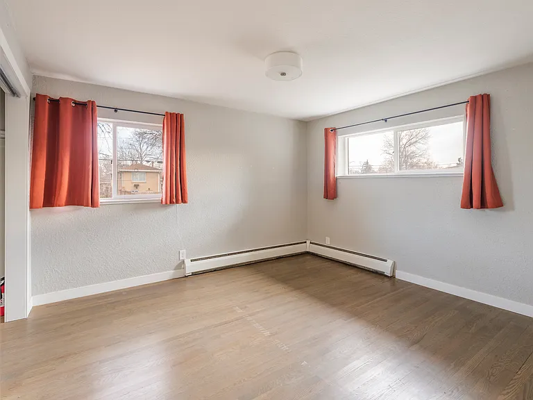 2224 Kenton St — Photo 10