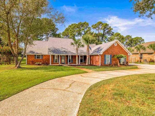 3815 Tiger Point Blvd, Gulf Breeze, FL 32563