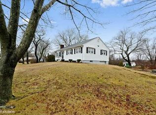 5 Parsonage Dr, Warwick, RI 02889