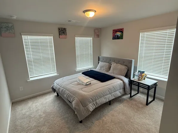 855 Eagle Ave, Riverdale, GA 30296