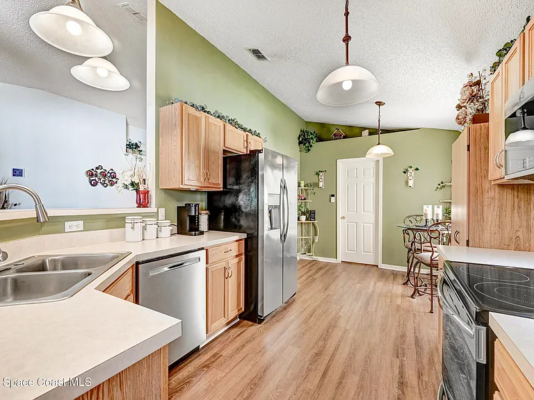 1652 La Maderia Dr SW — Photo 12