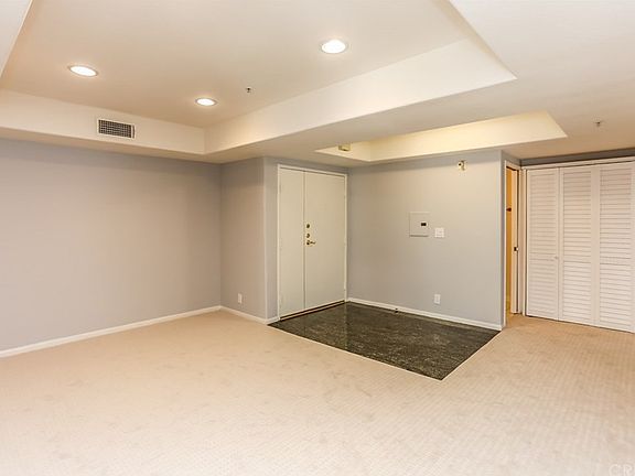 3rd image of 4426 Ventura Canyon Ave APT 202