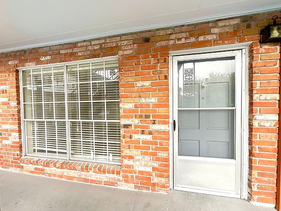 2nd image of 8401 N New Braunfels Ave APT 212
