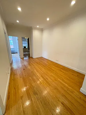 Rented by City Connections Realty | media 14