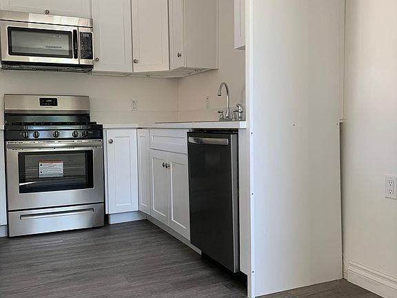 5th image of 13009 Woodcock Ave Unit B
