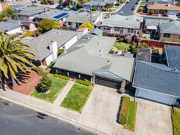 3rd image of 350 Catherine Dr