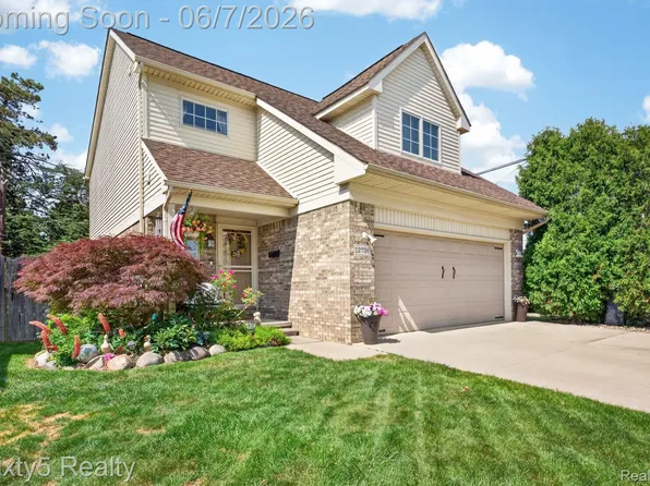 12736 Phelps St, Southgate, MI 48195
