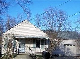 206 E Osborne St, Bethel, OH 45106