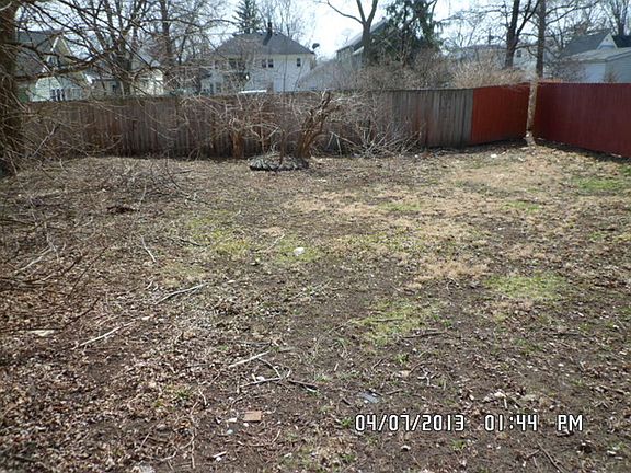 5th image of 518 W McKee St
