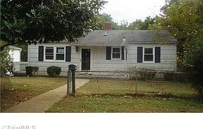 2nd image of 1030 Crestwood Dr