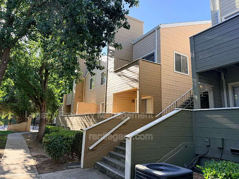 1019 Dornajo Way #266