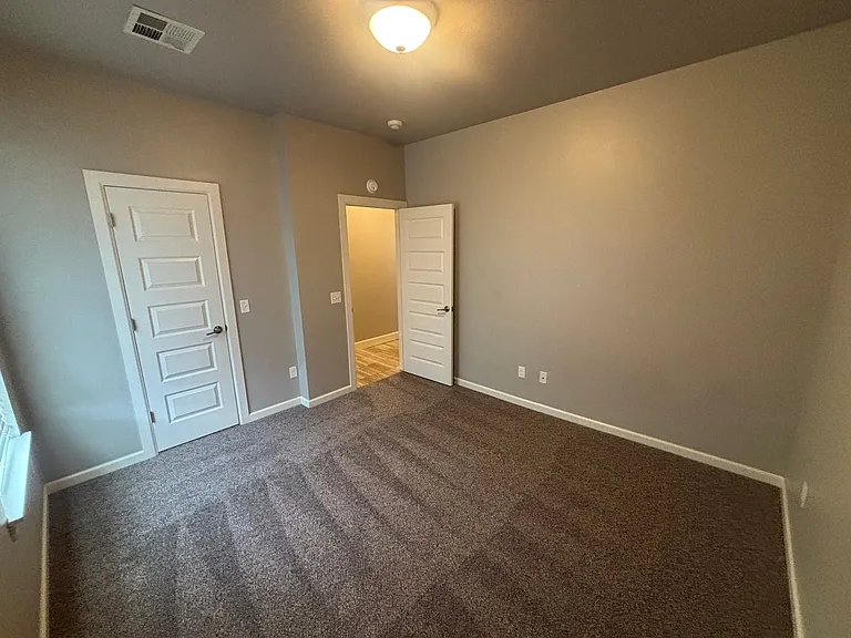6608 Bentley Dr — Photo 20