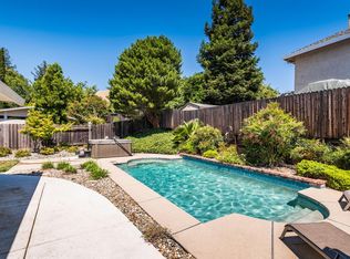 3695 Mountain View Dr, Rocklin, CA 95677