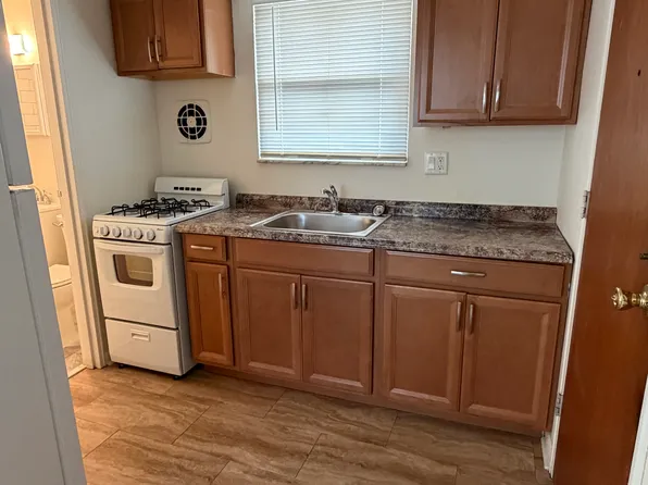 140 Grand Ave, Hackensack, NJ 07601