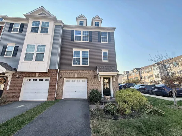 9915 Whitemoss Dr, Manassas, VA 20109