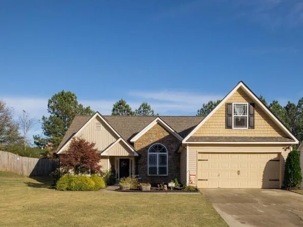 32 Lighthouse Dr, Winder, GA 30680