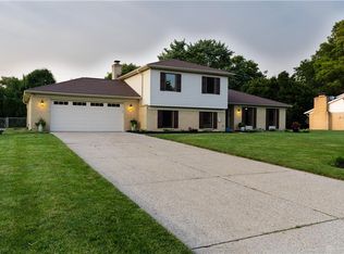1029 E Rahn Rd, Centerville, OH 45429