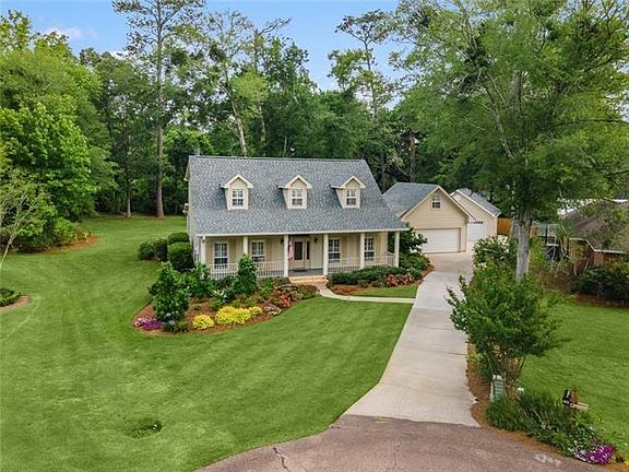 2nd image of 943 Cahoula Ct