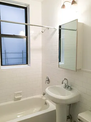 Rented by Bohemia Realty Group | media 10