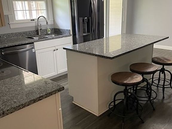 4th image of 1207 Oakdell Ct