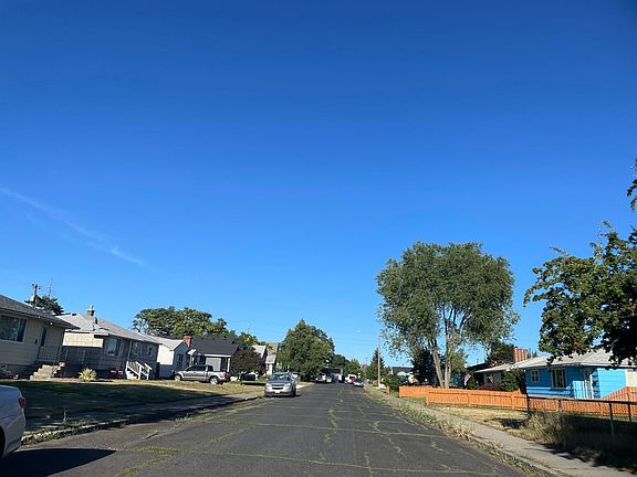3rd image of 1328 E Lacrosse Ave