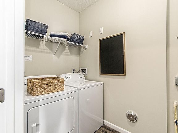 4th image of 938 Mae Christine Dr APT 206