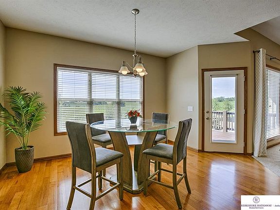 5th image of 4907 Chennault St