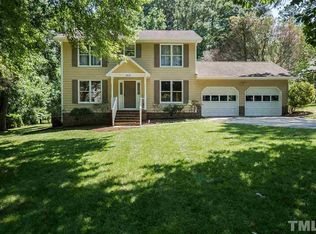 910 Nuthatch Ct, Wake Forest, NC 27587