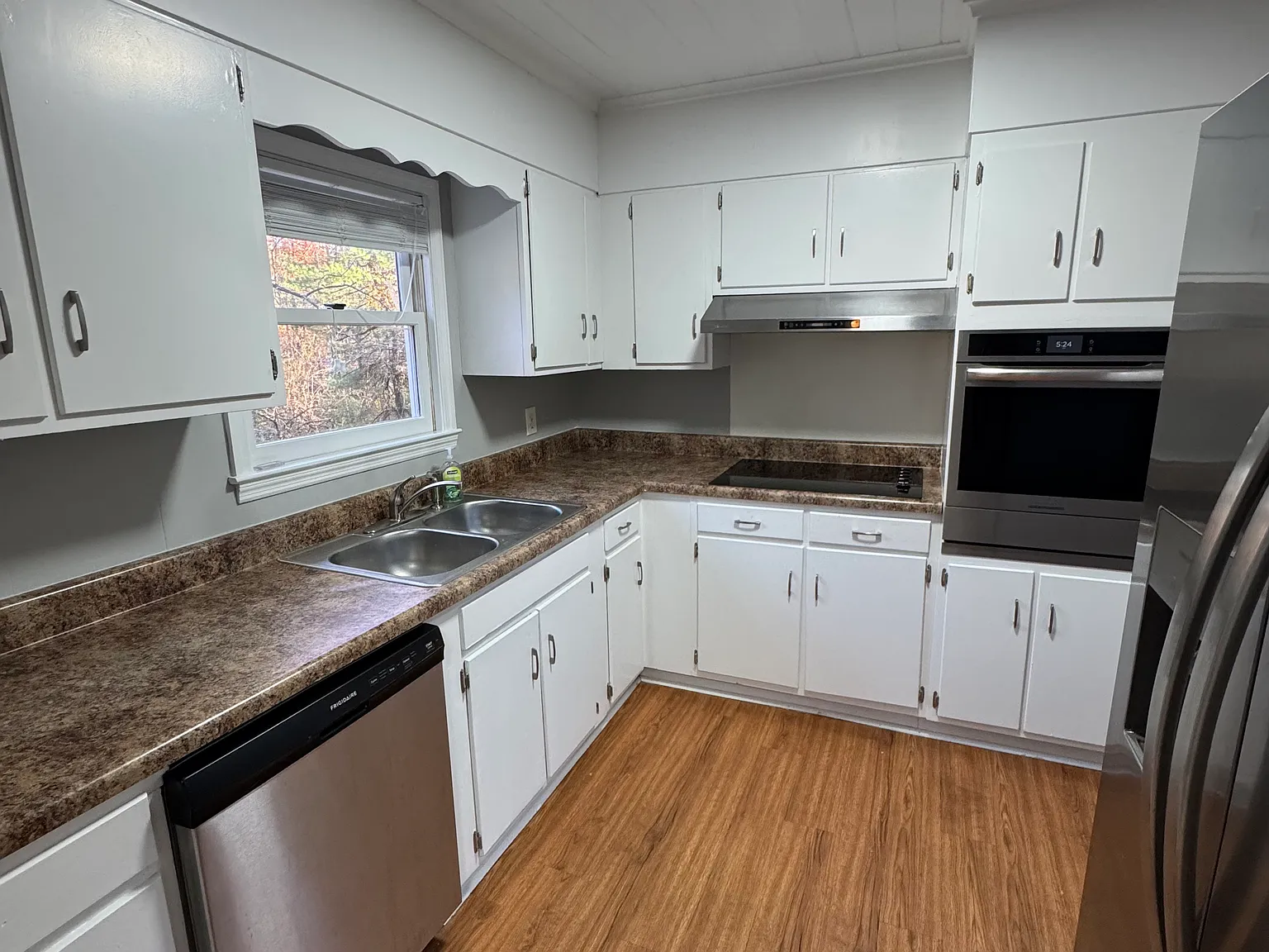1176 James Blvd — Photo 4