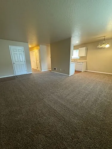 138 Crestview Ter Photo 1