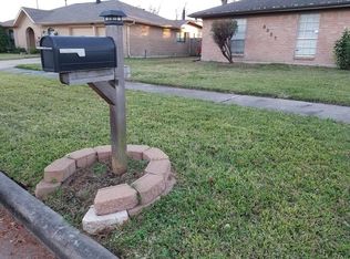 6027 Black Maple Ln, Houston, TX 77088