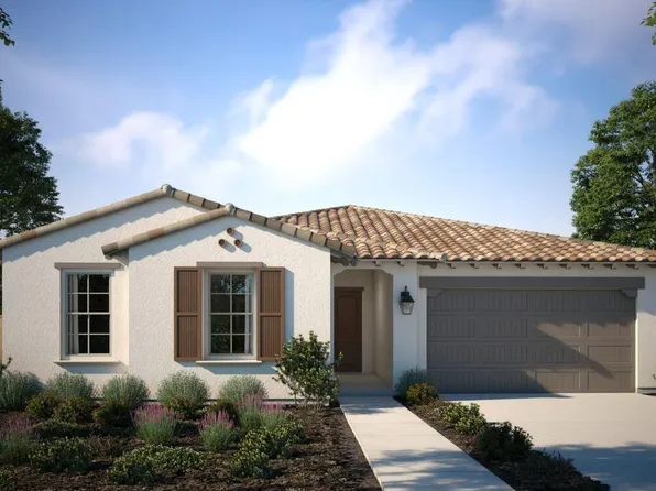 4492 Crown Bluffs Dr, Madera, CA 93636