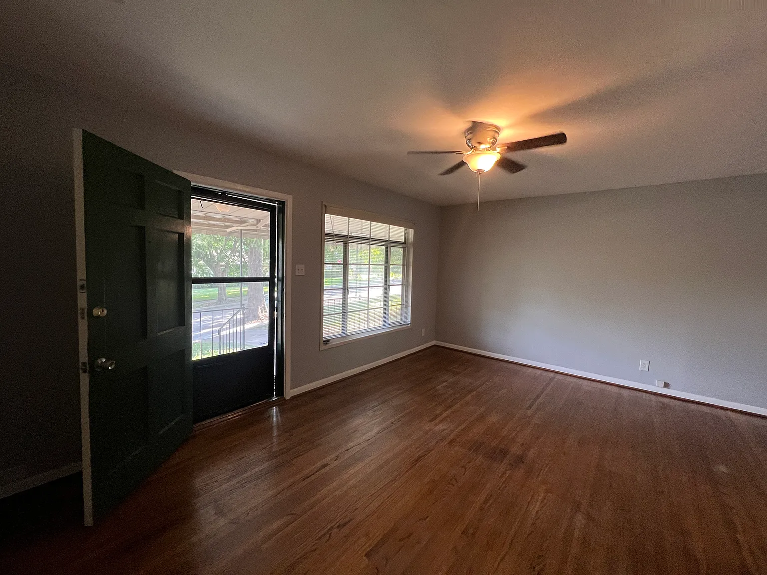 2 bed, 1100 sqft, $1,650 — Photo 3
