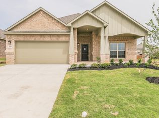 214 Navajo Trl, Alvarado, TX 76009