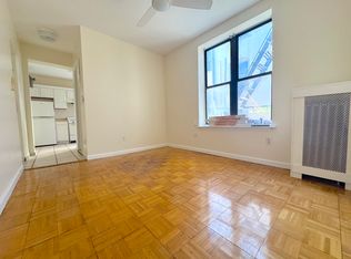 252 S 4th St APT 3E, Brooklyn, NY 11211