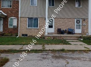 6012 Holiday Gardens Dr, Grand Blanc, MI 48439