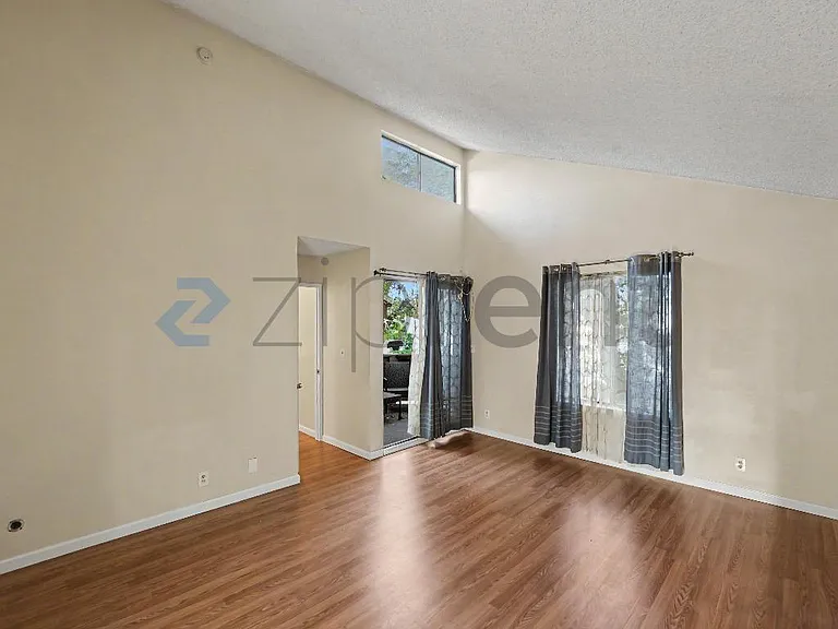 6801 Mammoth Ave #17 — Photo 12