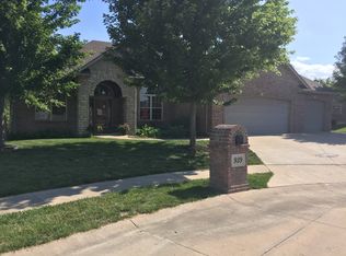 939 Eagle Point Dr, Ashland, MO 65010