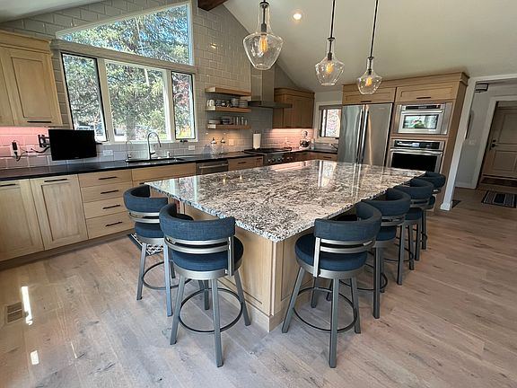 The perfect kitchen for foodies and entertainers.
