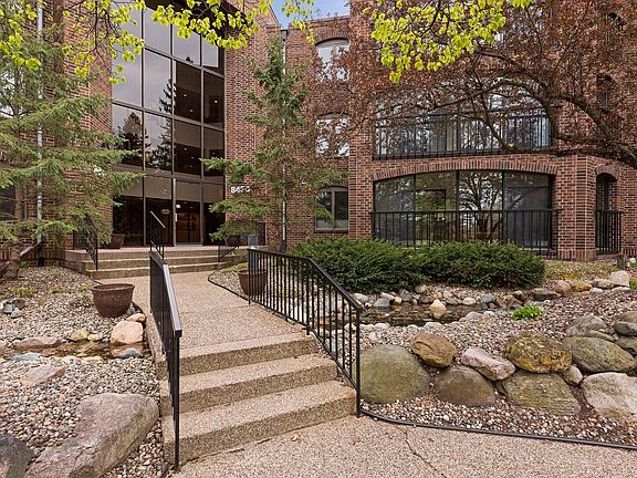 3rd image of 8430 Pennsylvania Rd APT 311