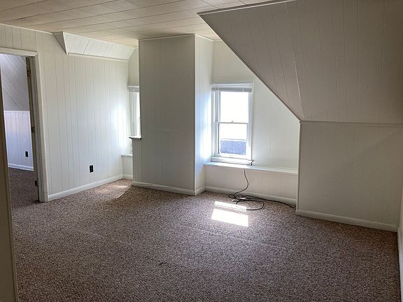 3rd image of 1517-1519 John Ave #3