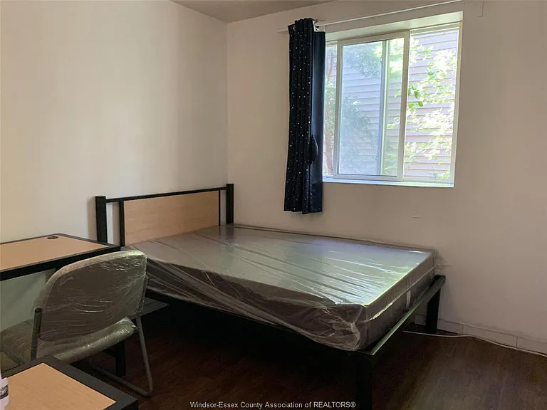 3044 Sandwich St #302 — Photo 13