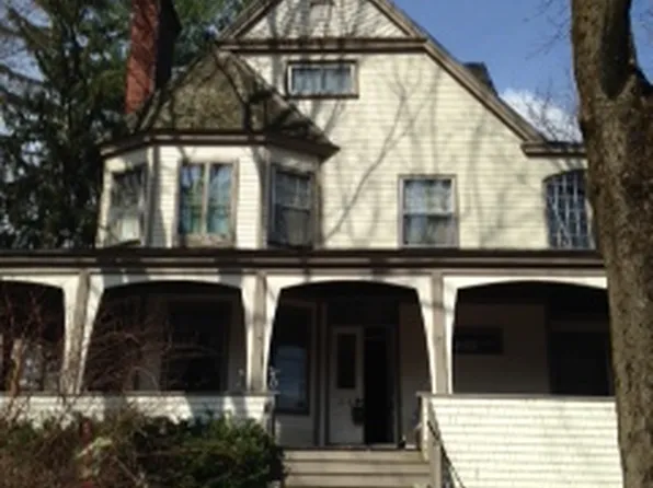 217 Silver St, Bennington, VT 05201