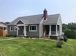 713 Broad St, Mount Pleasant, PA 15666