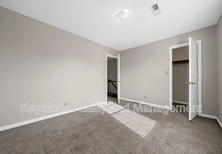 3280 Tower Dr #C — Photo 15