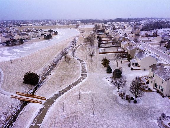 2nd image of 16763 Lakeville Xing